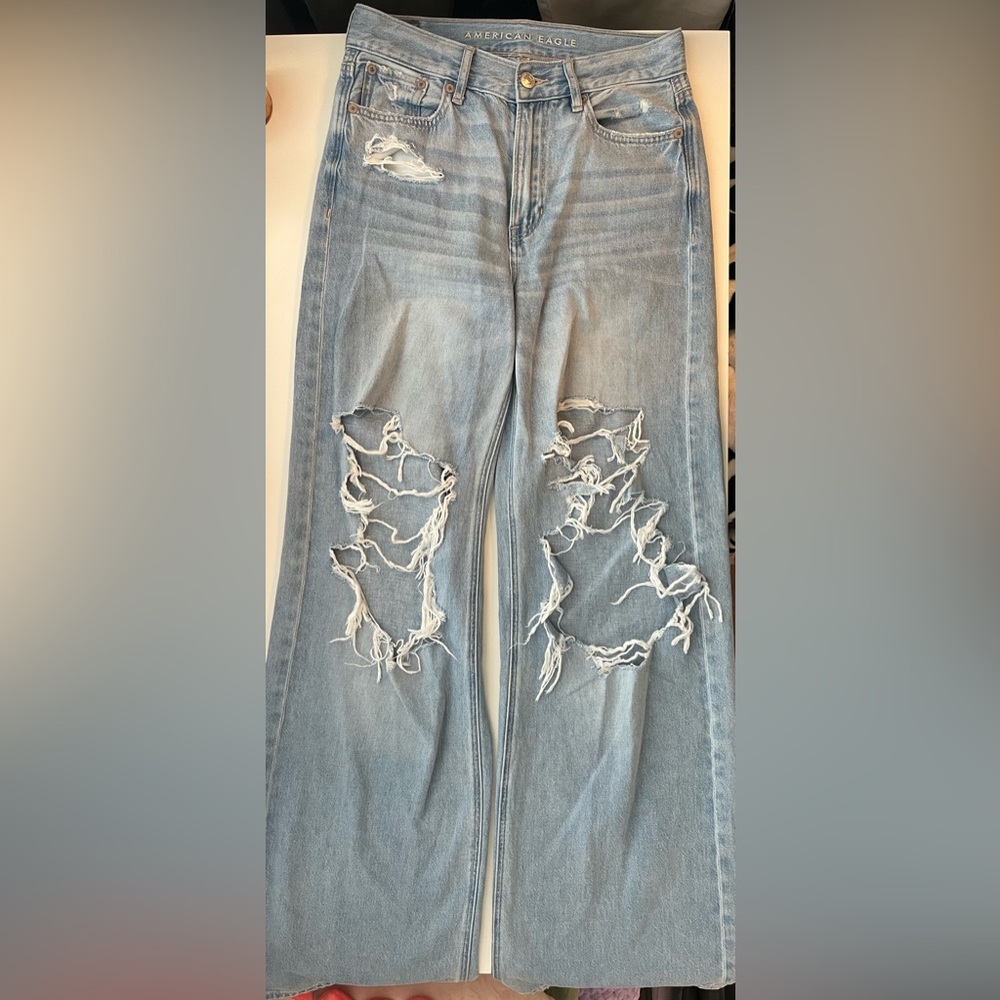 AE Dreamy Drape Super High-Waisted Baggy Wide-Leg Jean Size 00